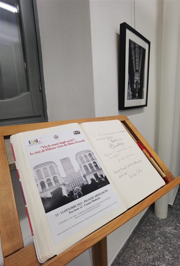 Cesano Maderno - spazio ISAL Mostra Fotografica di Alma Donzelli 1